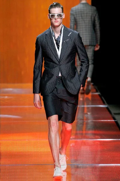 Look 36